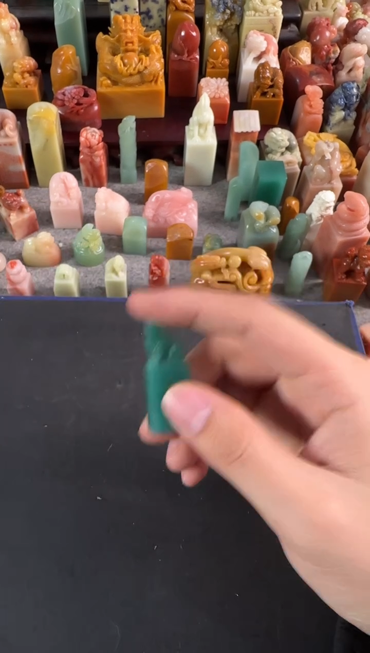 雅安绿印石编号编号8774