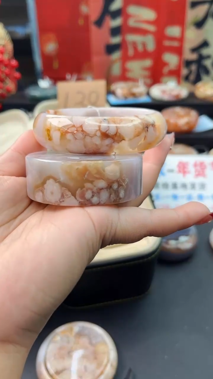 【闪购商品】石英质玉手镯未镶嵌赠送镯心（61圈口）