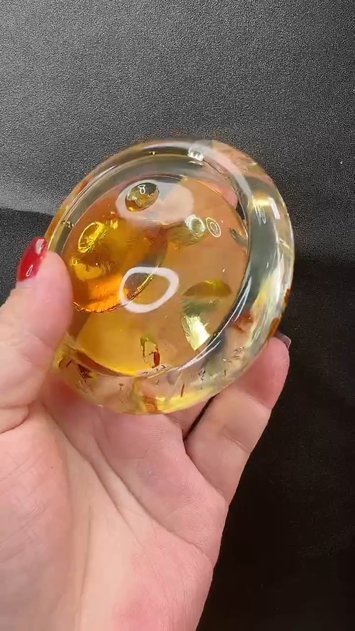 未镶嵌颈饰琥珀手镯