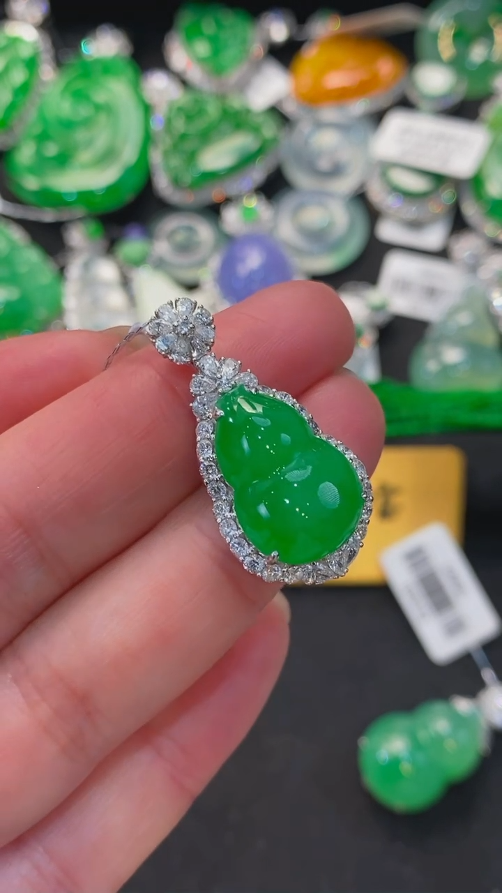 【闪购商品】翡翠颈饰未镶嵌葫芦