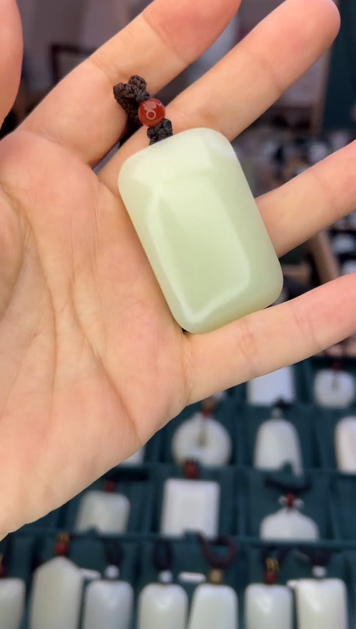 【闪购商品】和田玉颈饰未镶嵌D