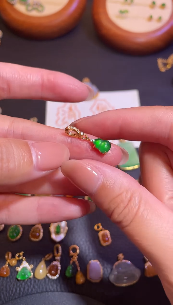 颈饰银S925镶嵌翡翠a货翡翠