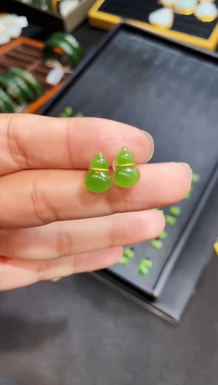 和田玉18K金镶嵌耳饰多样性发一