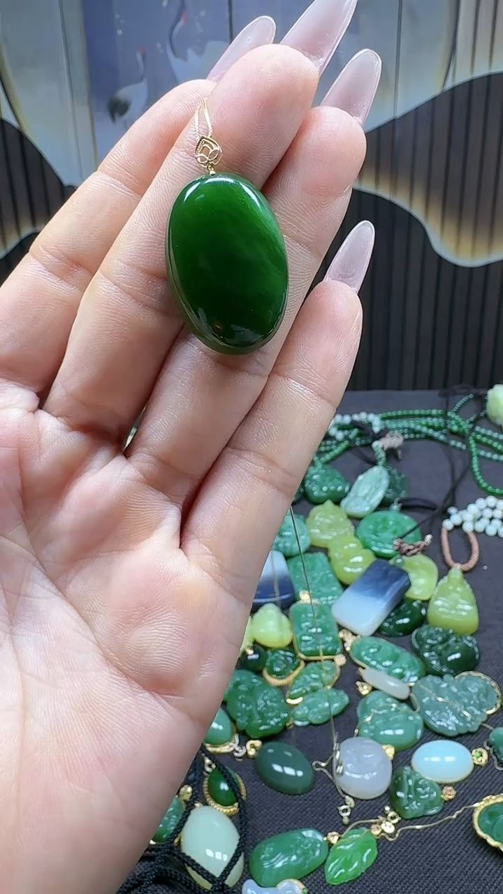 和田玉18K金镶嵌吊坠(不含链)1