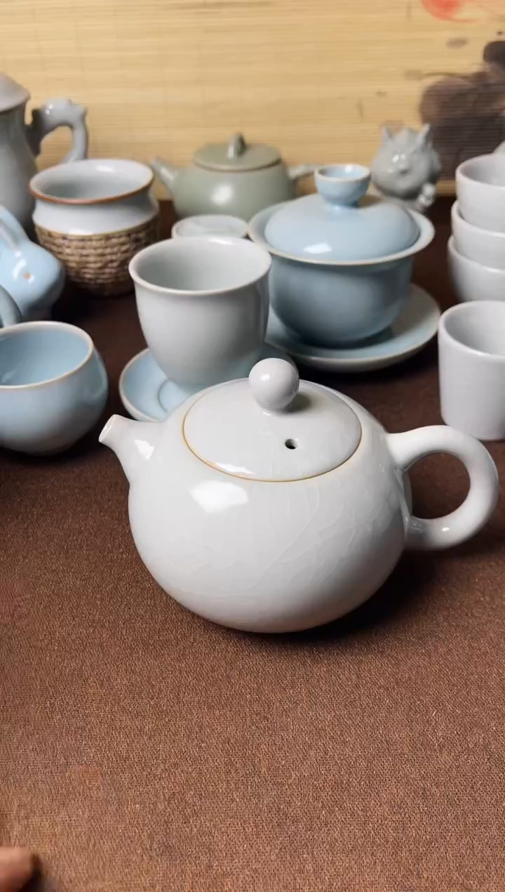 微瑕福利-云雾月白纯手工西施壶