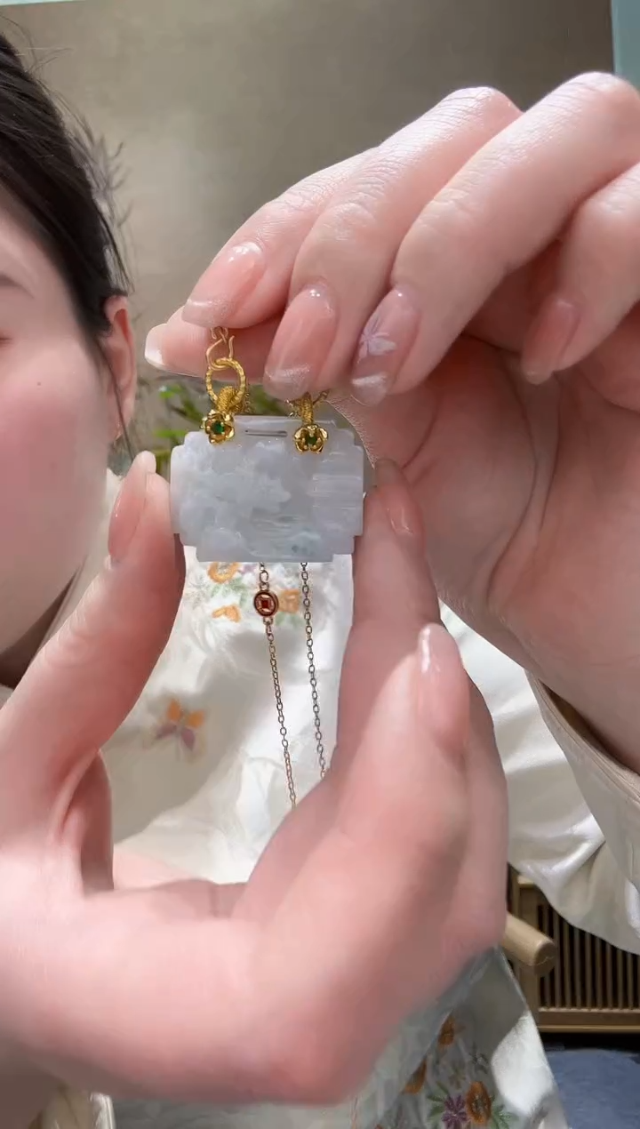 【闪购商品】翡翠颈饰未镶嵌吊坠