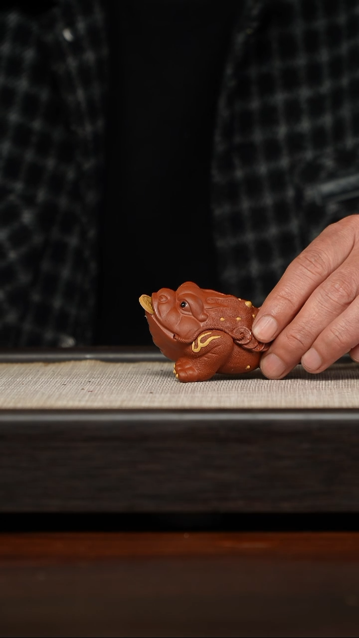 【闪购商品】紫砂茶壶清水泥金蟾