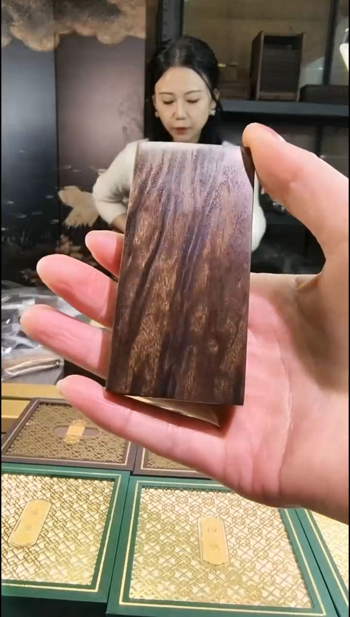 【闪购商品】金丝楠无事牌手把件