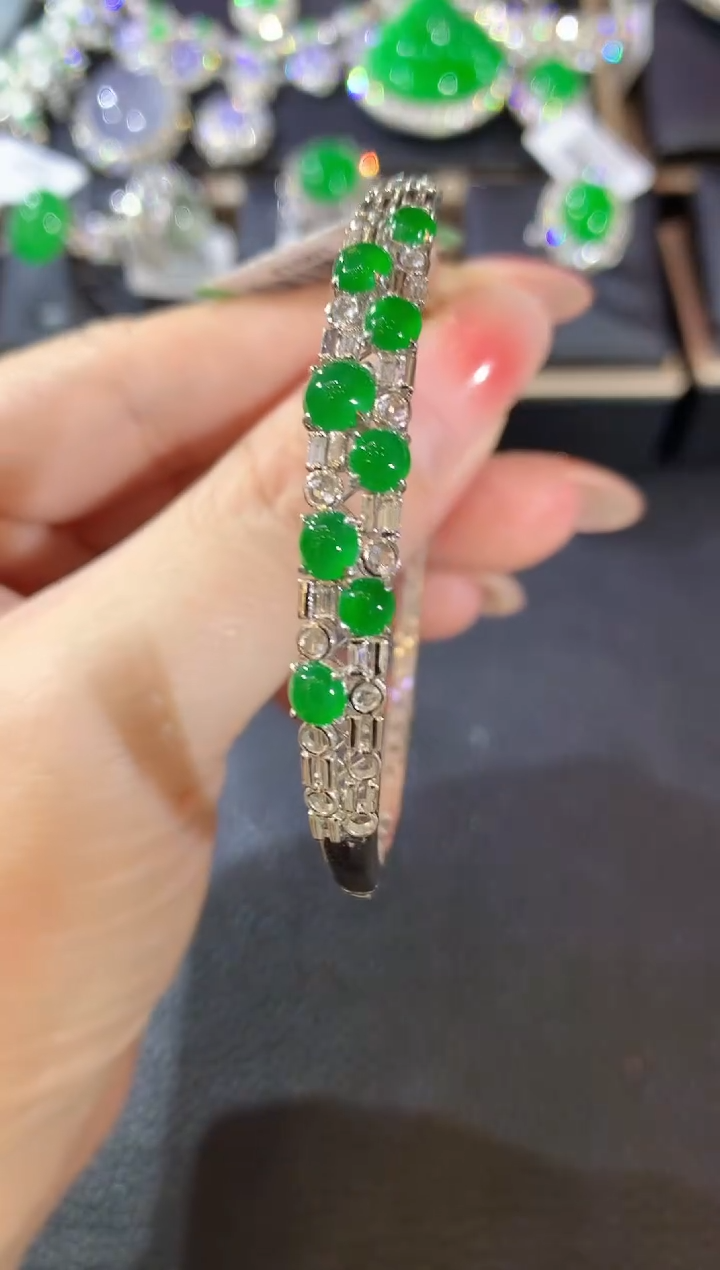 【闪购商品】翡翠手镯18K金镶嵌W76 翡翠1