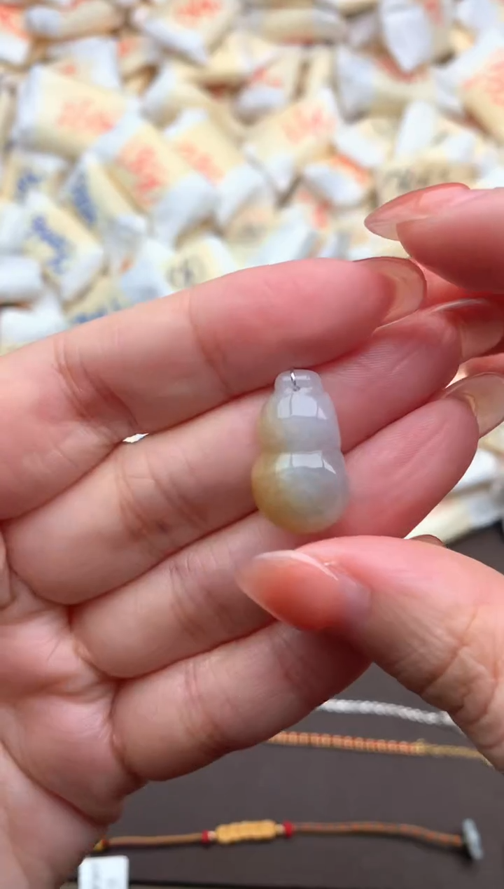 【闪购商品】翡翠挂件未镶嵌一