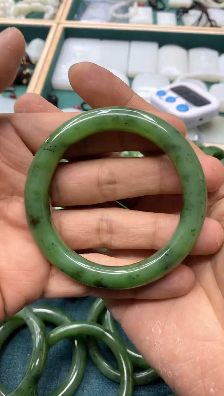 【闪购商品】和田玉手镯未镶嵌手镯多样性发货50-61