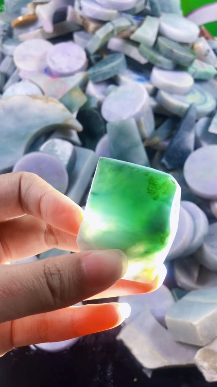 颈饰未镶嵌翡翠新店开业123