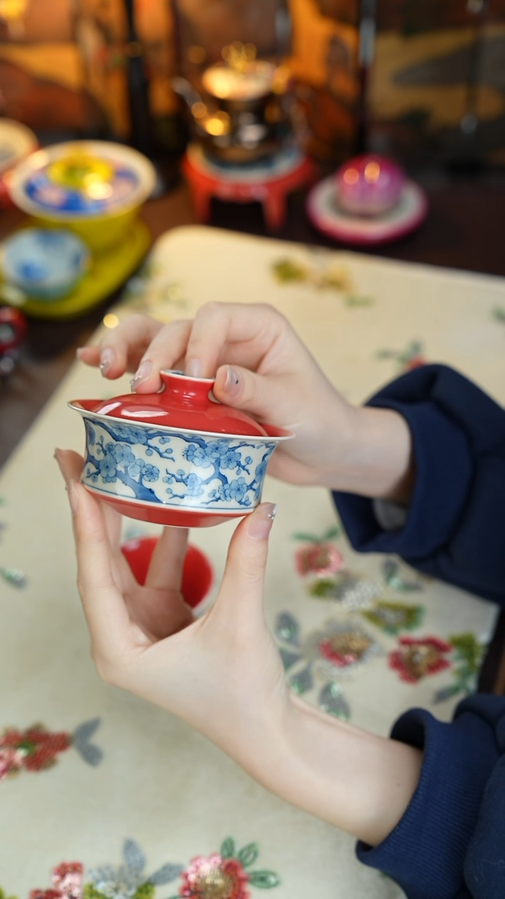 景德镇手工手绘釉下青花雨香斋宫墙红盖碗