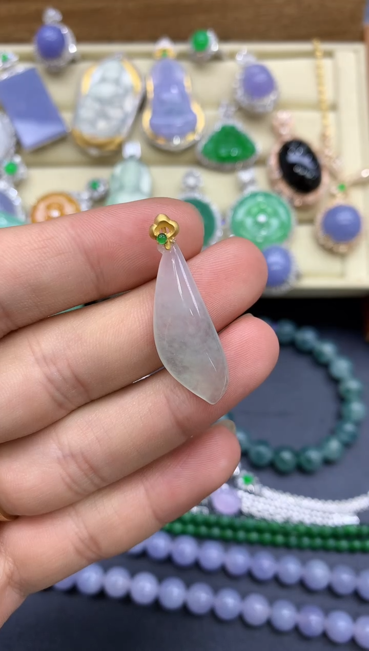 颈饰18K金镶嵌翡翠107-中国好珍宝