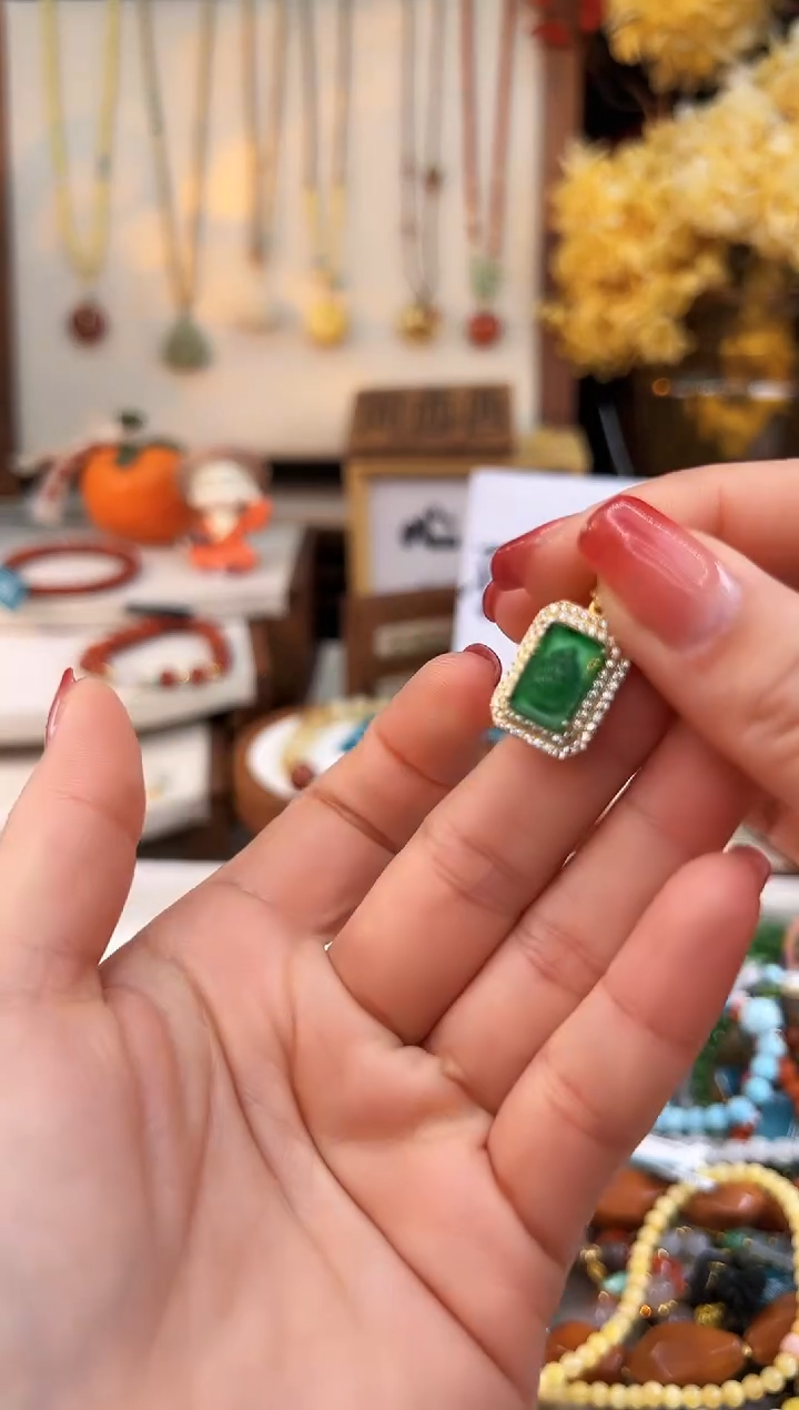 【闪购商品】翡翠吊坠未镶嵌@@C921H013247