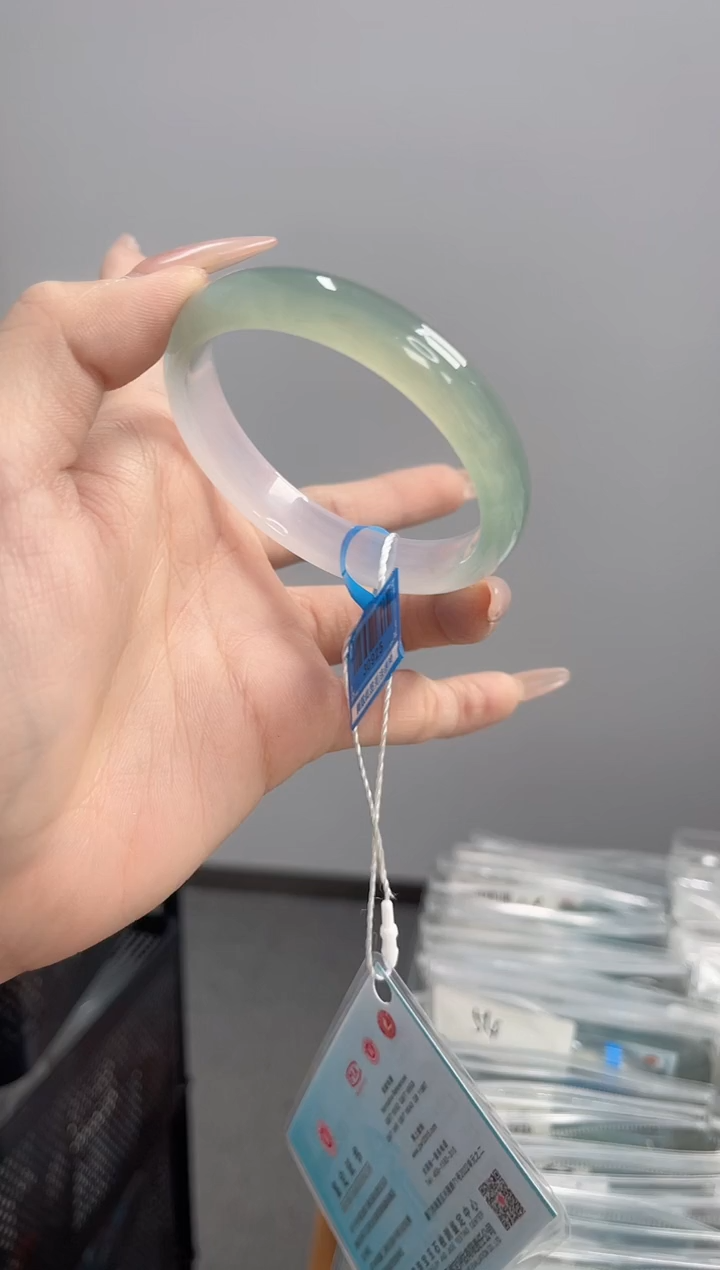 玛瑙/玉髓手镯未镶嵌53-54圈口