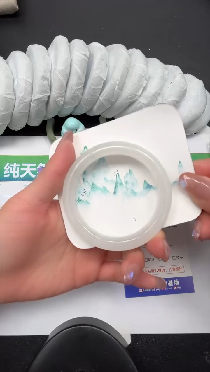 【闪购商品】石英质玉手镯未镶嵌299-58.1