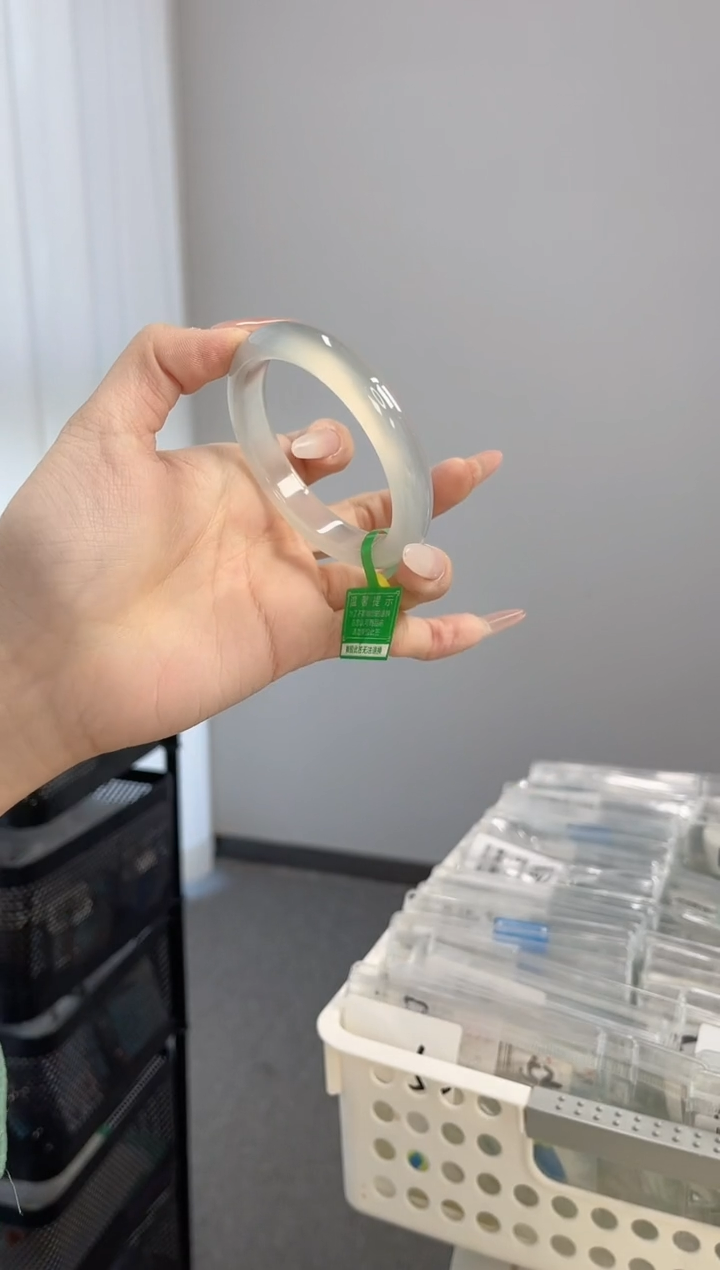 【闪购商品】玛瑙/玉髓手镯未镶嵌56-57圈