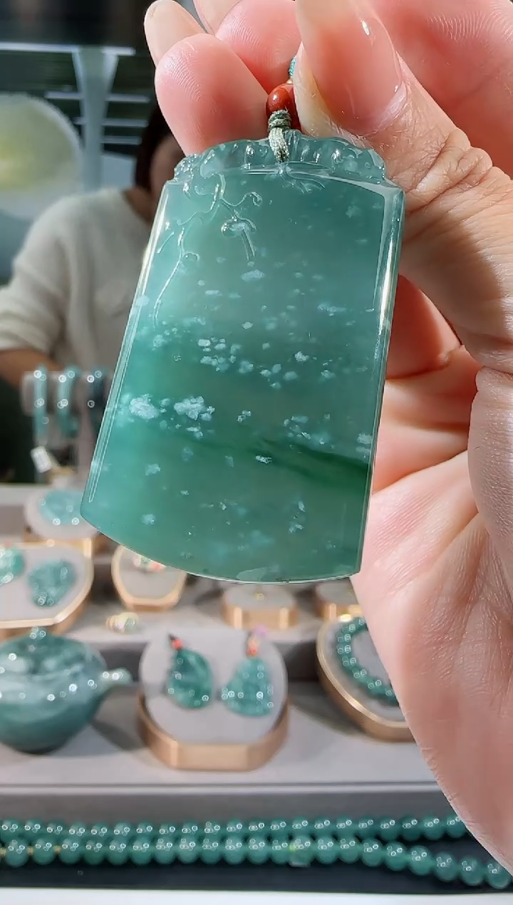 【闪购商品】翡翠吊坠(不含链)未镶嵌无事牌