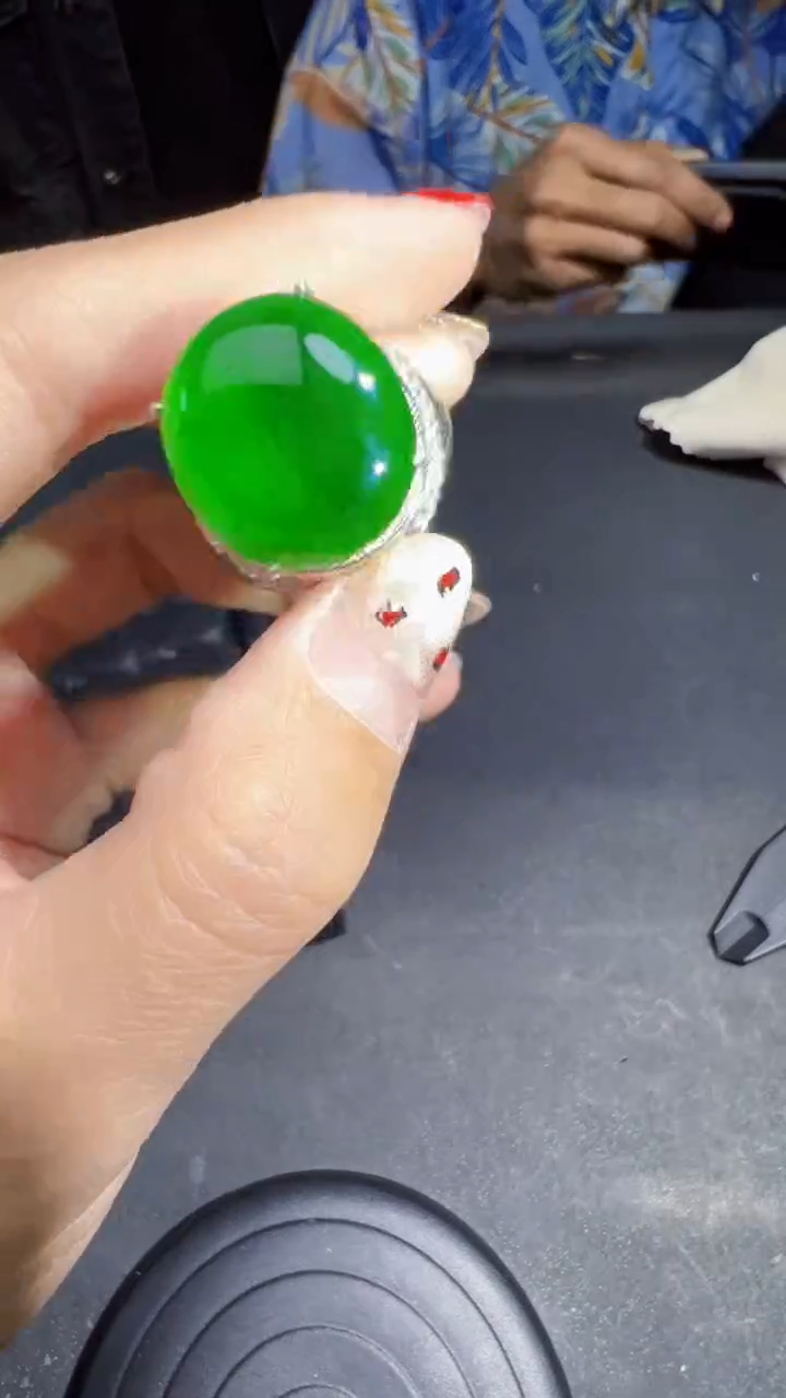 【闪购商品】定制翡翠未镶嵌蛋面1