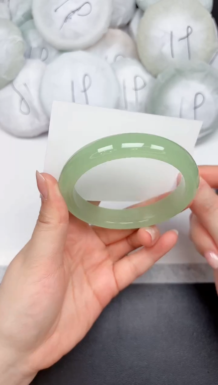 未镶嵌手镯石英质玉36/6162