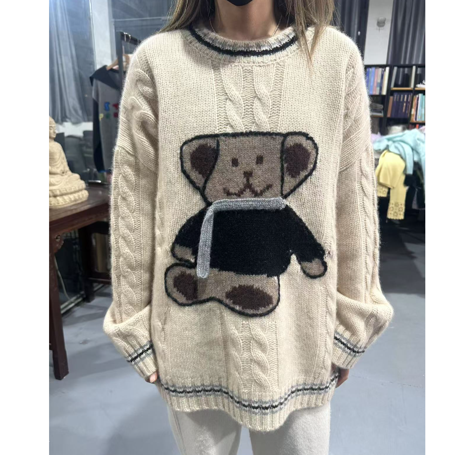 2024秋冬新款【炸总精选】纯羊绒圆领小熊套头Y10033