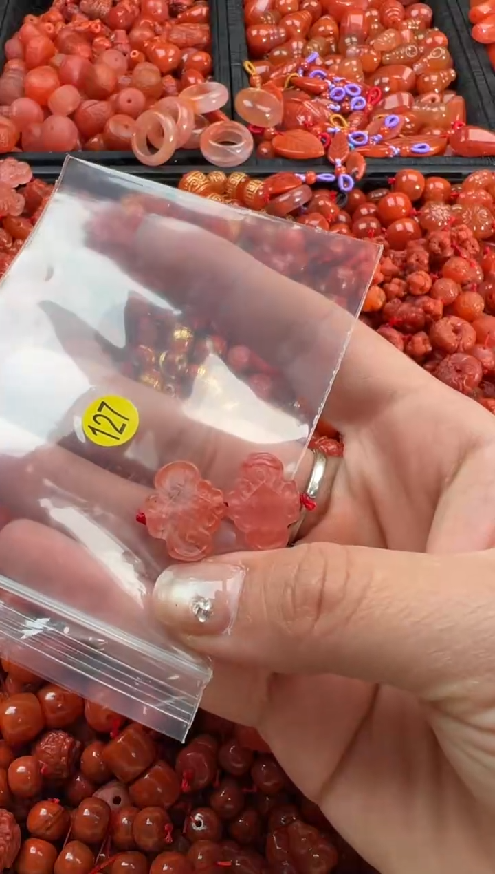 【闪购商品】南红玛瑙颈饰未镶嵌1