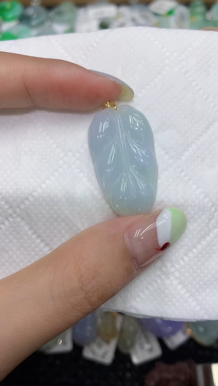 翡翠18K金镶嵌颈饰111111111111