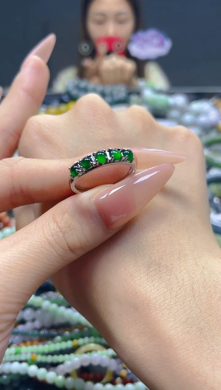 颈饰未镶嵌翡翠/U/翡翠A货，一件也是批发价