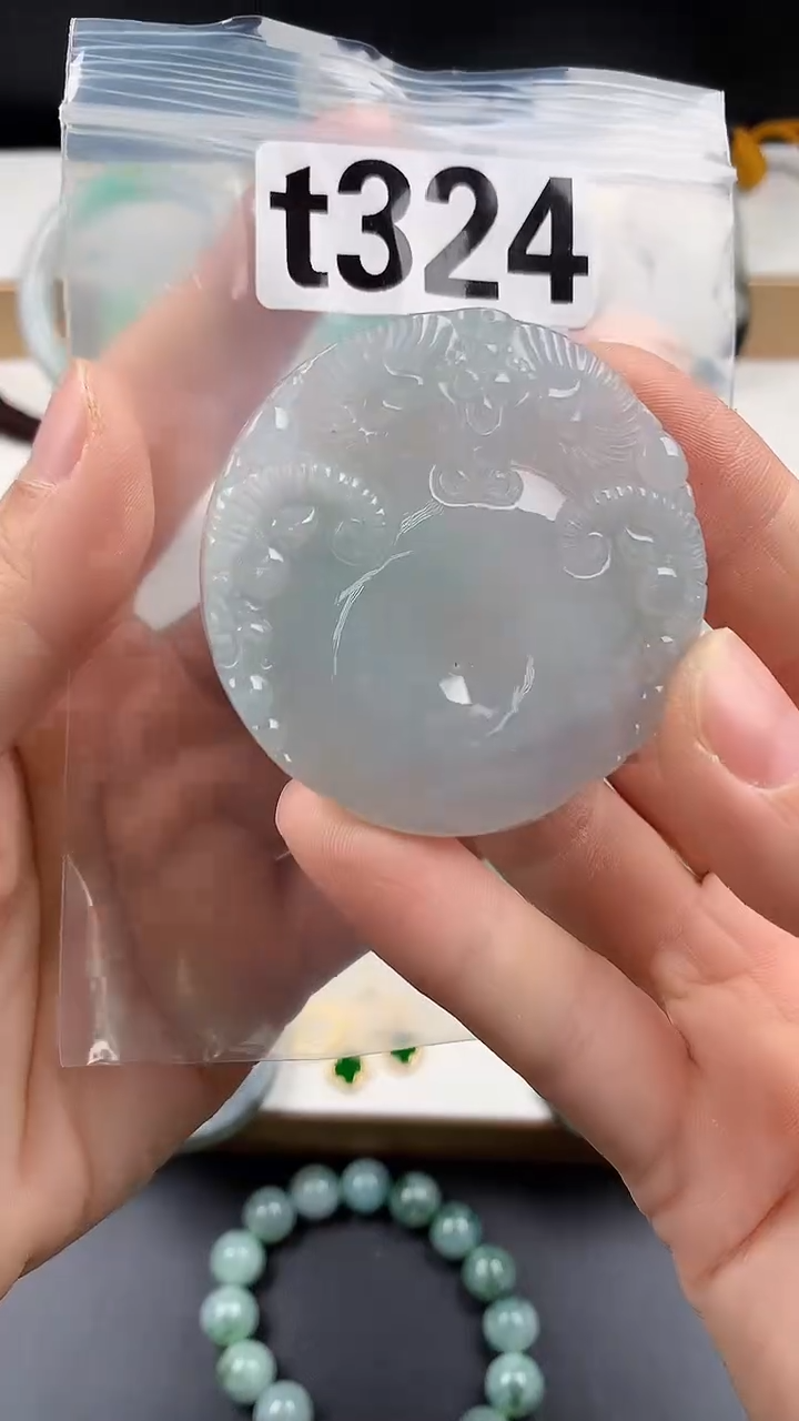 颈饰未镶嵌翡翠天然翡翠吊坠挂件