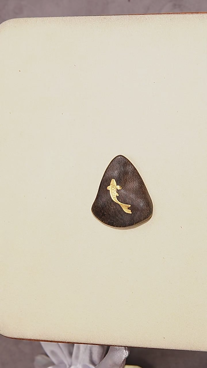 【闪购商品】沉香吊坠文莱沉香年年有余吊坠