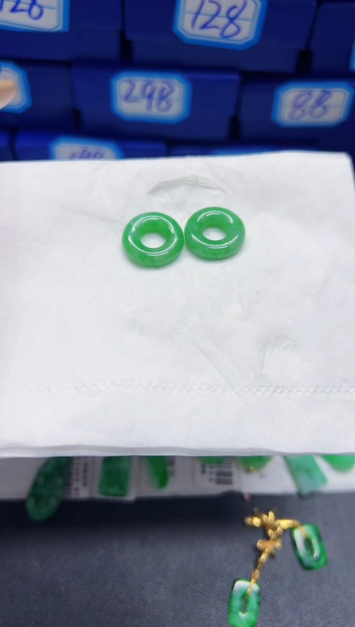 【闪购商品】翡翠耳饰未镶嵌Y缅料A货/支持复检/一件