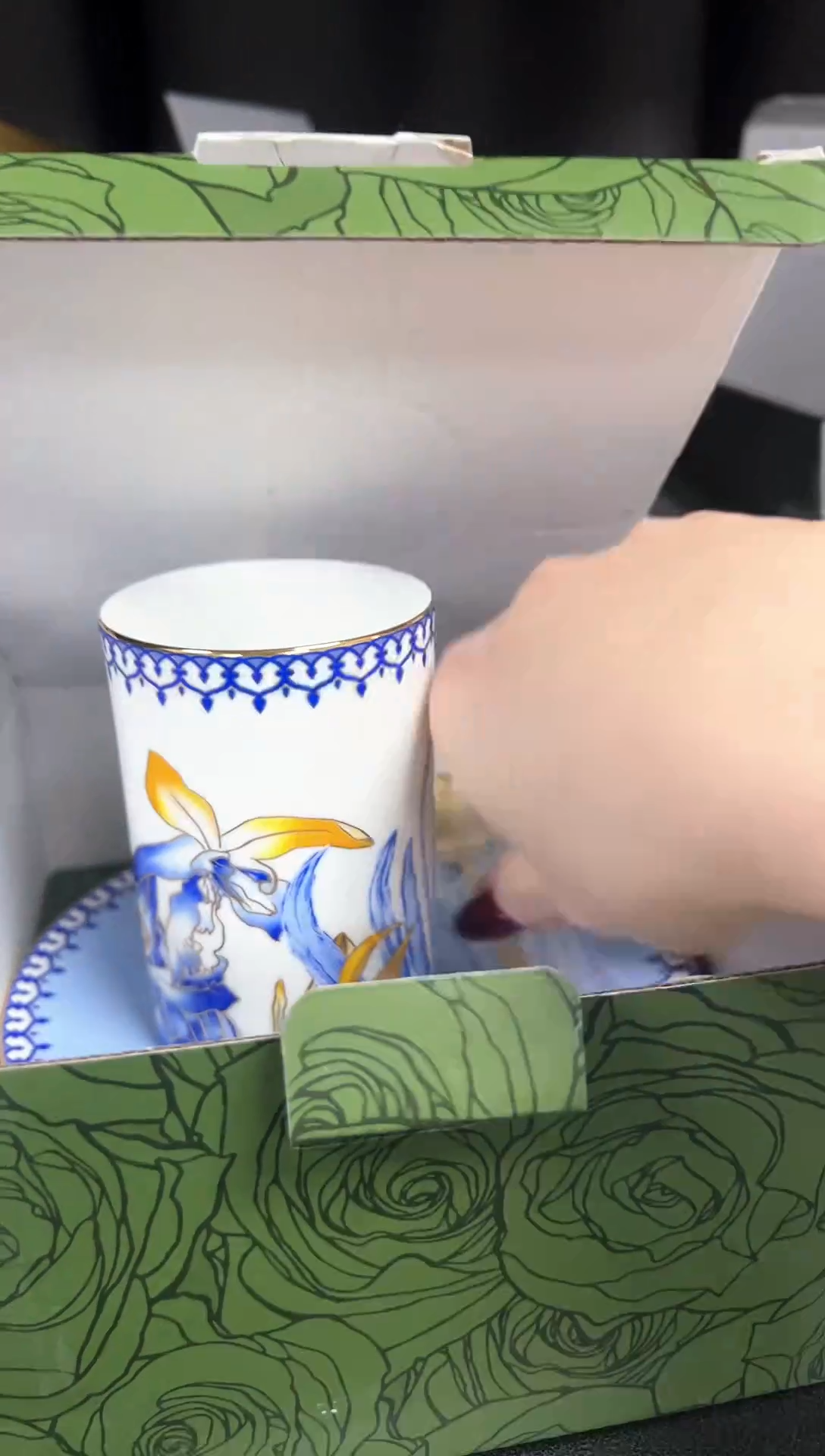 【闪购商品】瓷片新号开播不计成本欢迎点菜！