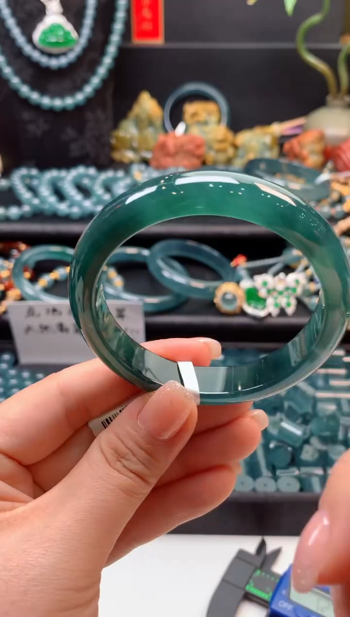 【闪购商品】翡翠颈饰未镶嵌0934407551