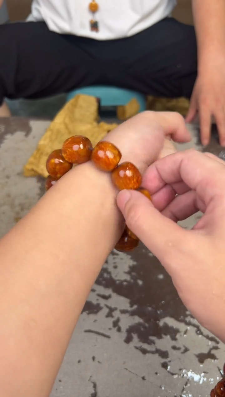 无非金属精美手串（无礼盒）