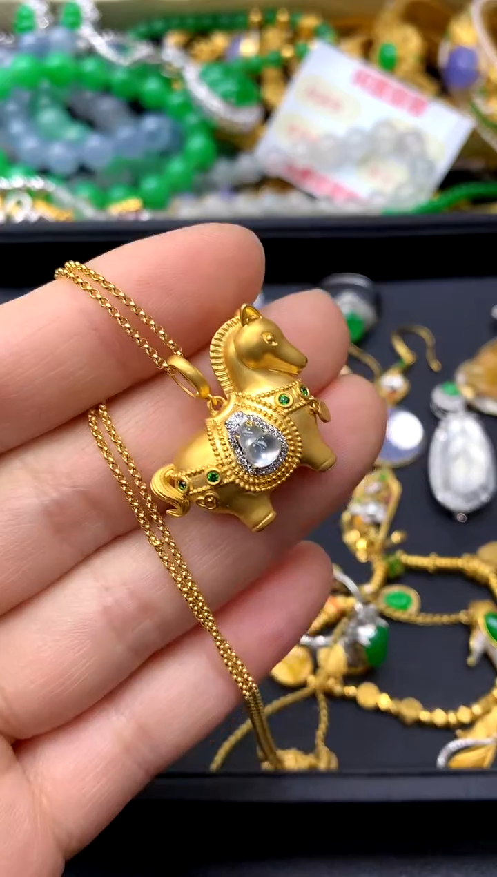 颈饰18K金镶嵌翡翠484-中国好珍宝