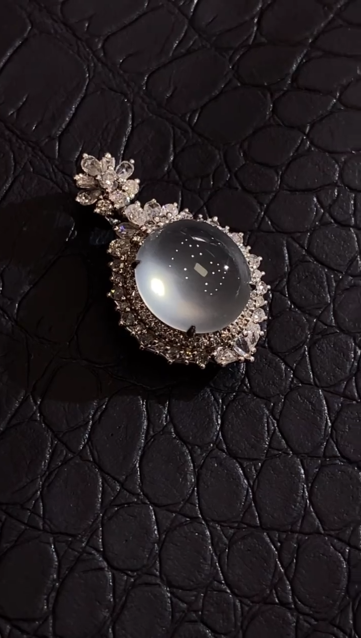 颈饰18K金镶嵌翡翠收到货48小时鉴赏期（超时不退不换）新年配饰