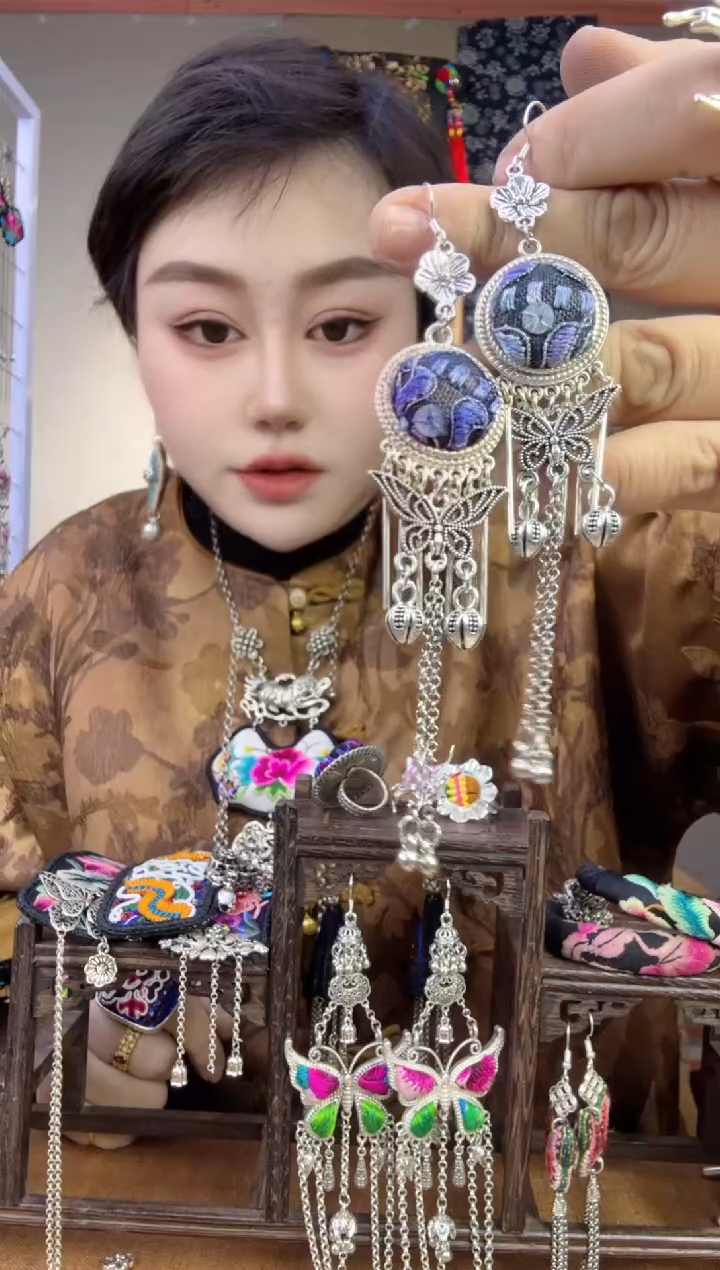 【闪购商品】刺绣纯手工苗绣非遗耳环