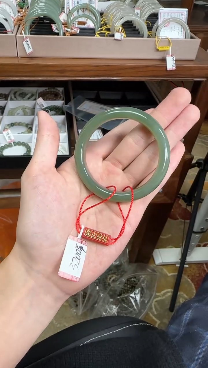 未镶嵌手镯和田玉55