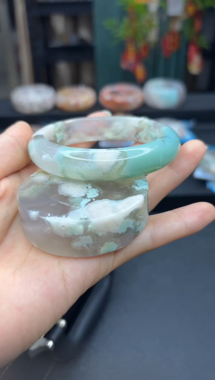 【闪购商品】石英质玉手镯未镶嵌2239（58圈赠送镯心）