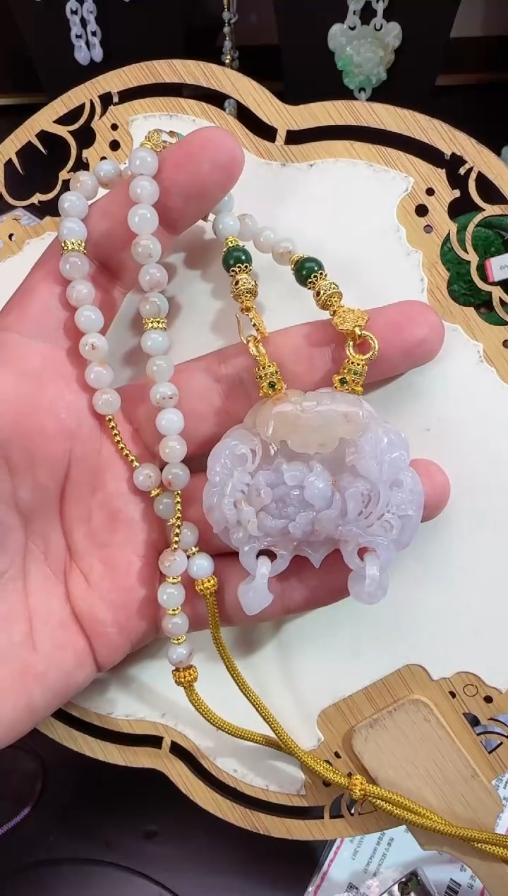【闪购商品】翡翠颈饰未镶嵌拍照