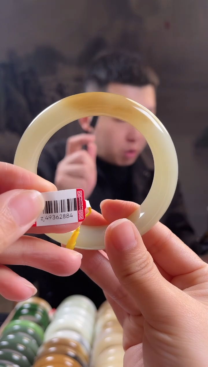 未镶嵌手镯和田玉59圈口2884