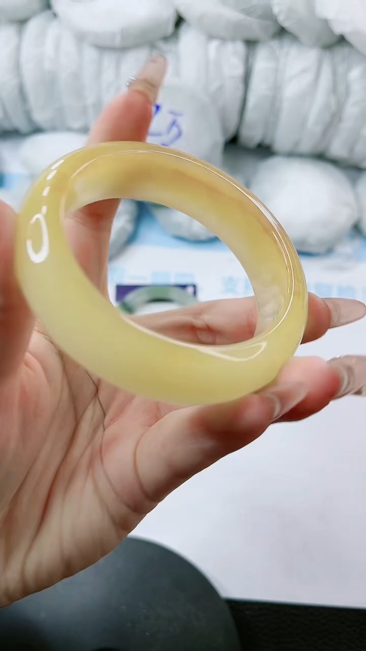 【闪购商品】石英质玉手镯未镶嵌多样性发货V158