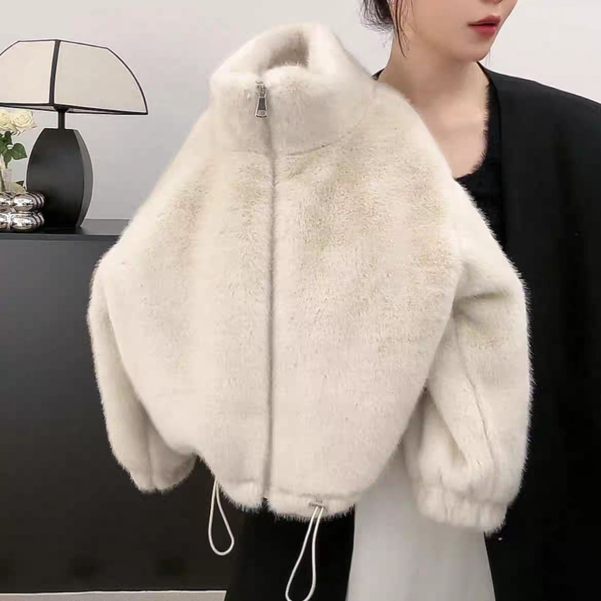 2025新款毛毛外套女童环保洋气毛绒加绒加厚立领米白色冬季韩版
