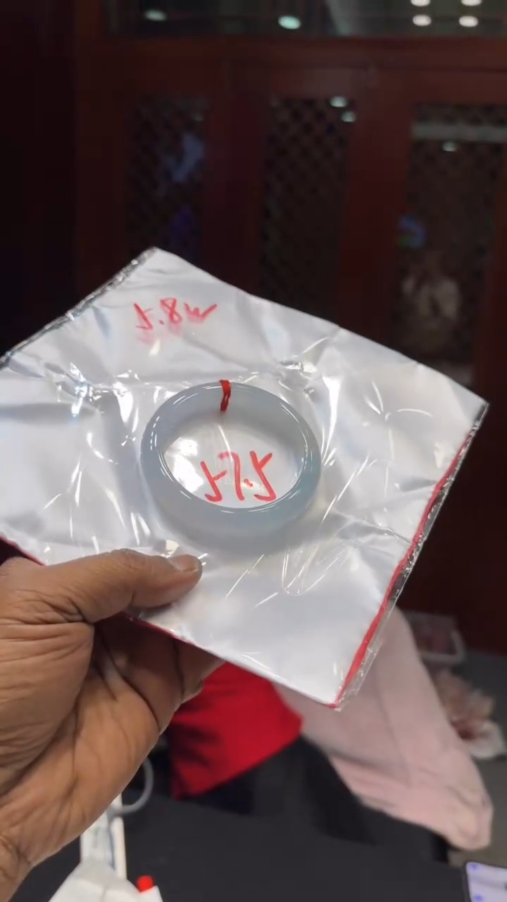 【闪购商品】翡翠手镯未镶嵌手镯