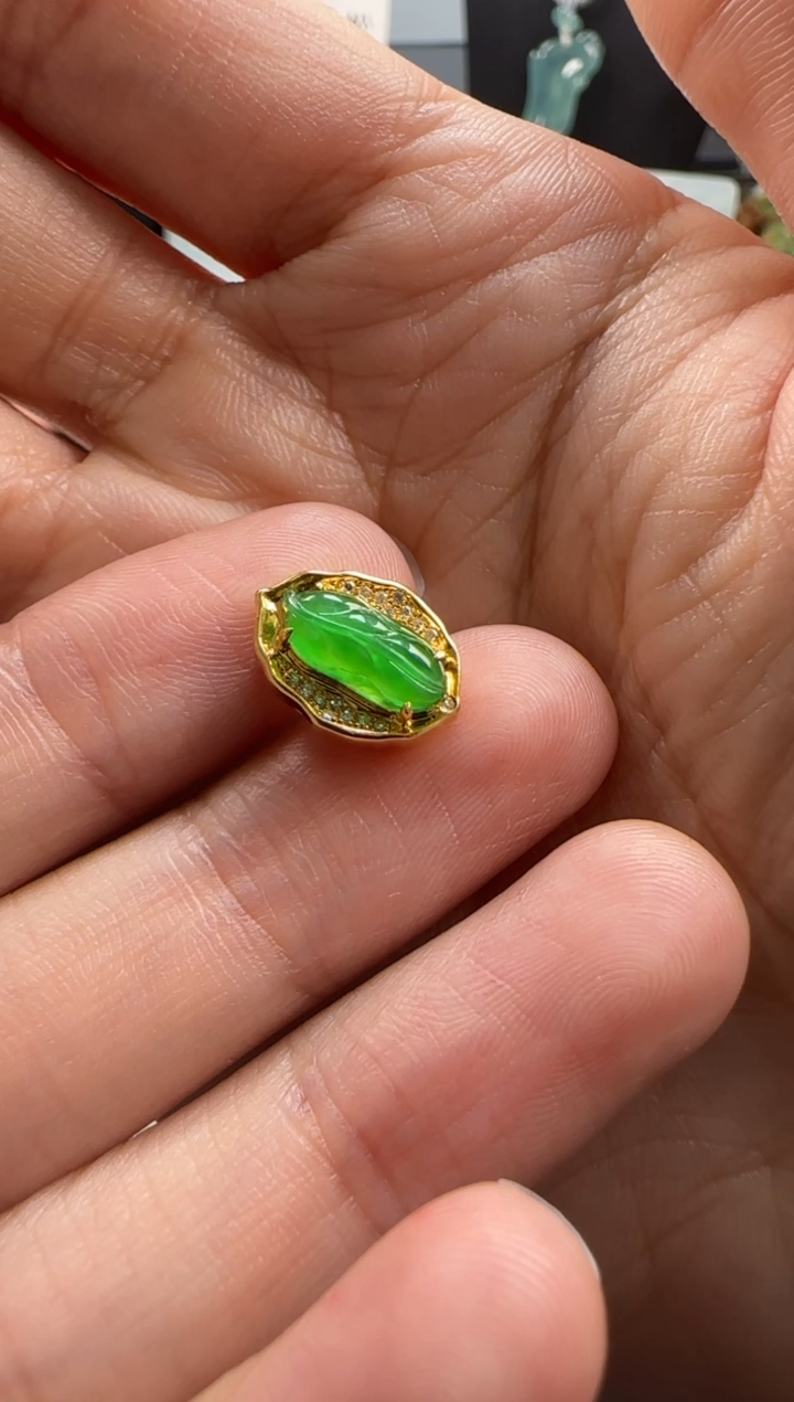 18K金镶嵌定制翡翠雨*?滴流