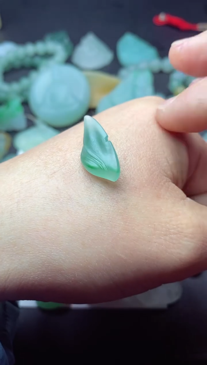 【闪购商品】定制翡翠未镶嵌a货翡翠