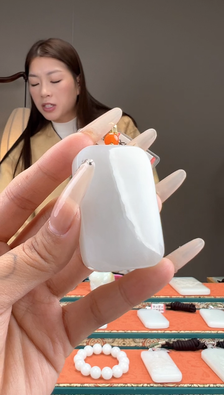 【闪购商品】和田玉颈饰未镶嵌1