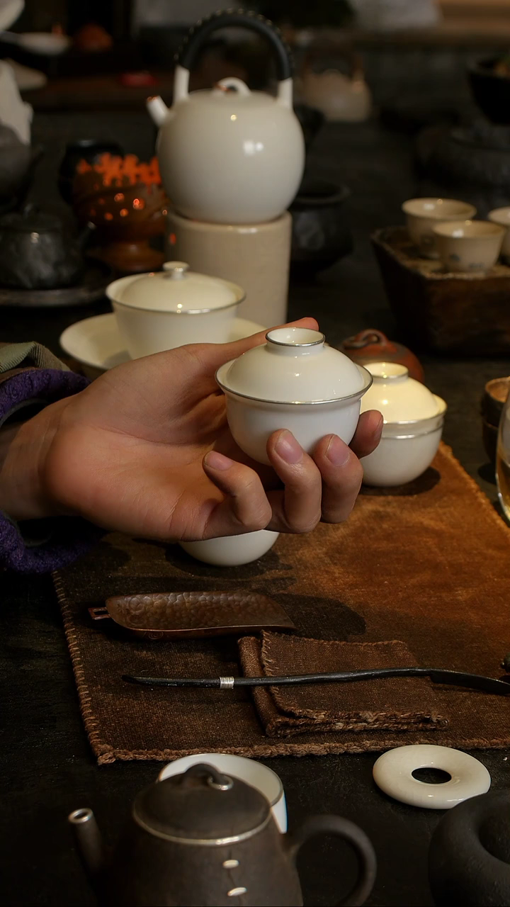 【闪购商品】鱼和熊工作室手工器物 不开片