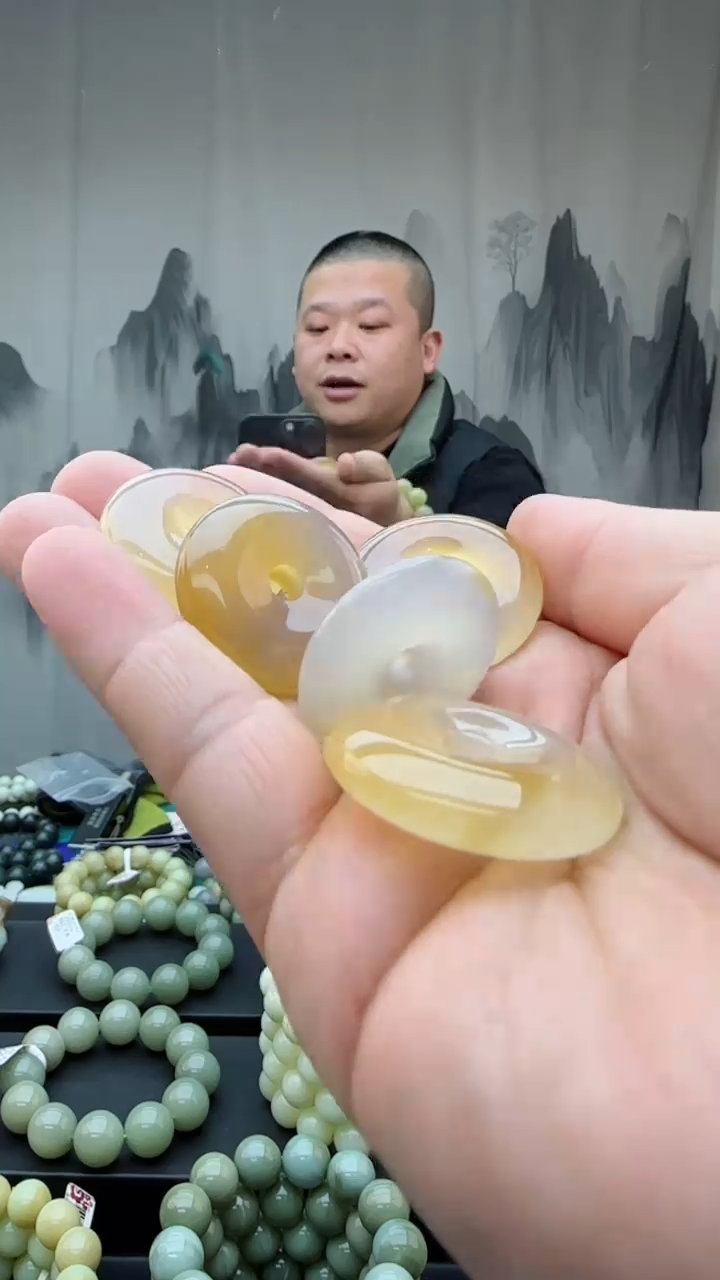 【闪购商品】玛瑙/玉髓颈饰未镶嵌多样性发货拍一发一平安扣